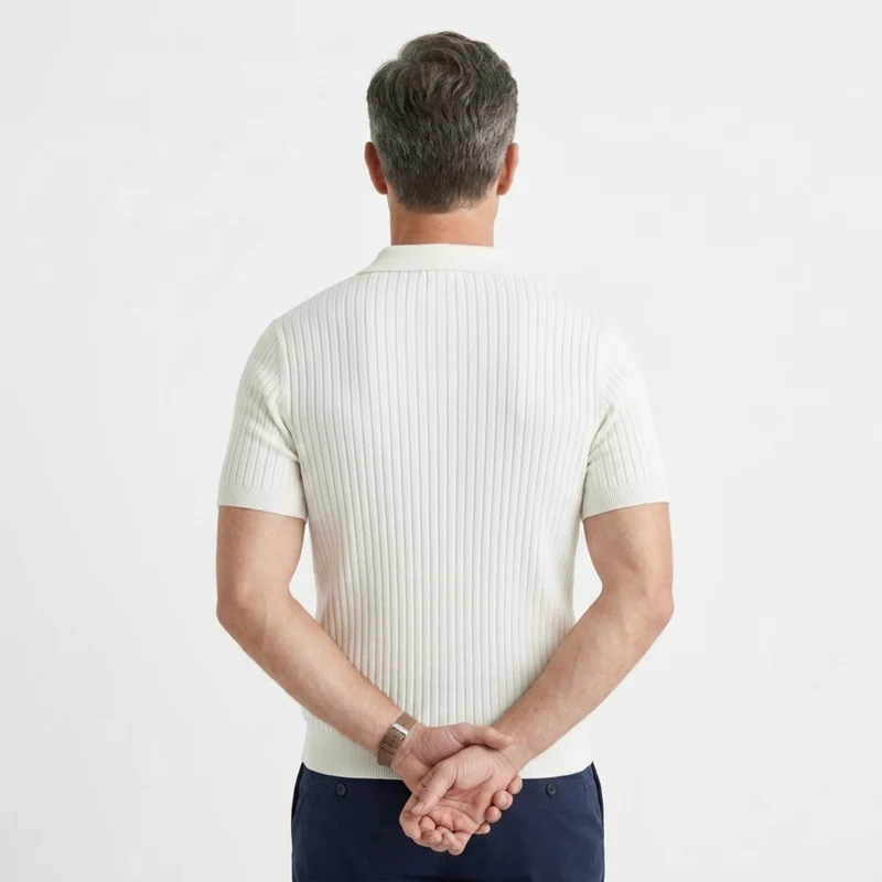 Polo homme en maille côtelée avec col en v et manches courtes — détente