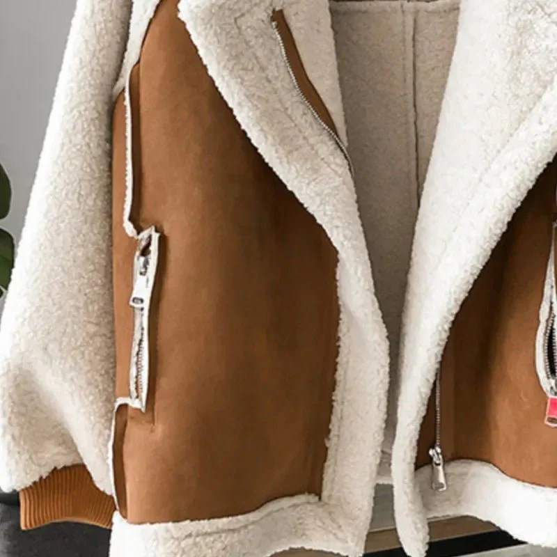 Manteau en peau lainée pour femme