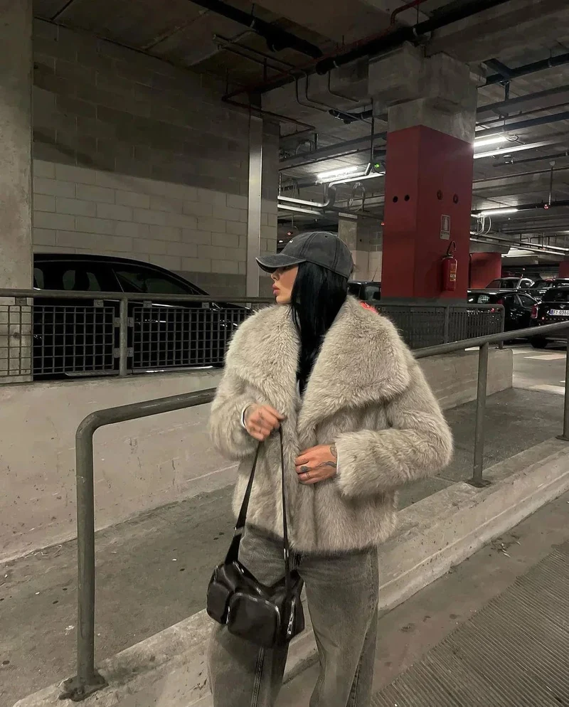Manteau long en fausse fourrure pour femmes