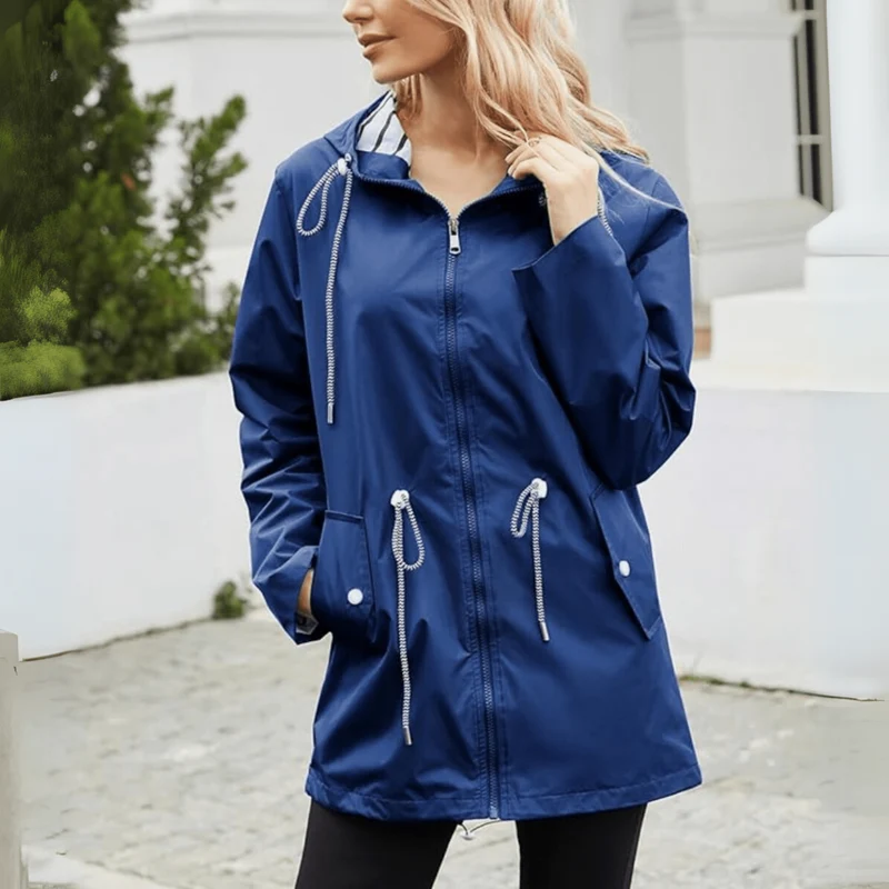 Veste Imperméable à Capuche et Cintrée pour Femme | Idéale pour le Quotidien