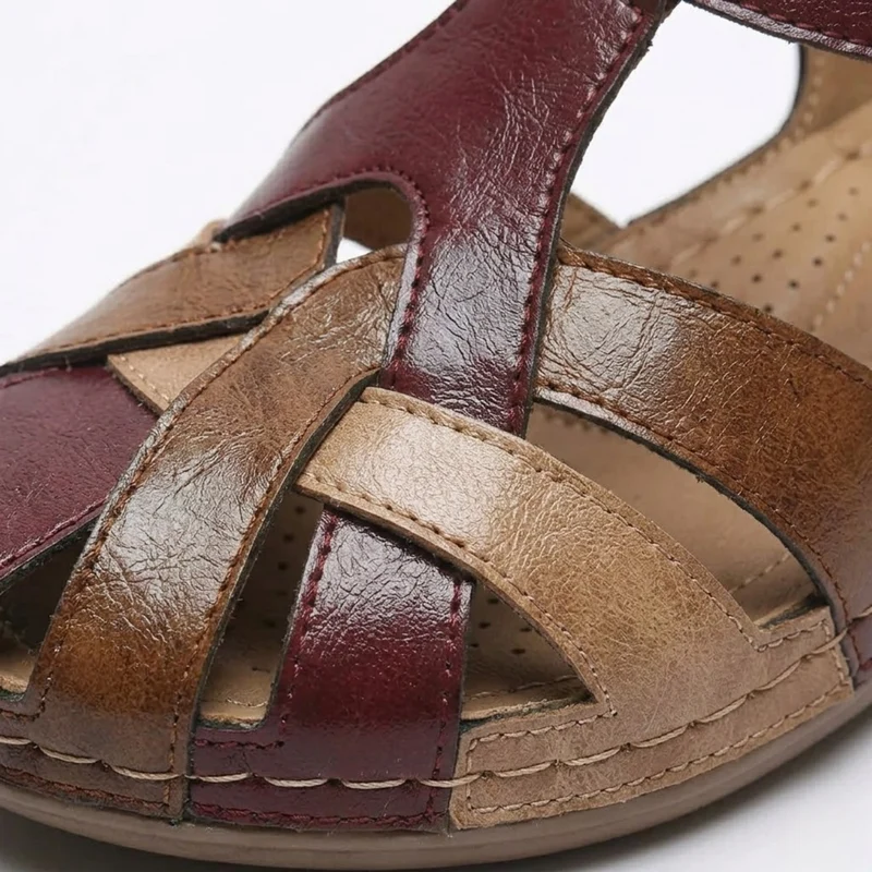 Sandales Gladiator pour Femmes en Cuir PU à Bout Fermé avec Semelle à Bas Compensé