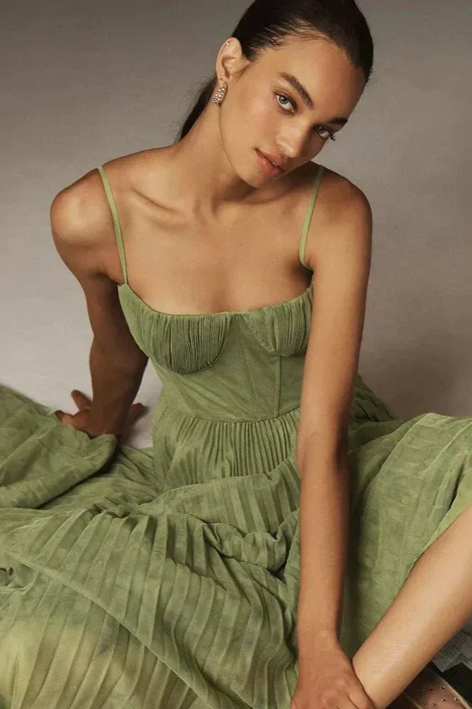 Robe Midi Plissée à Bretelles pour Femme | Idéale pour les Soirées