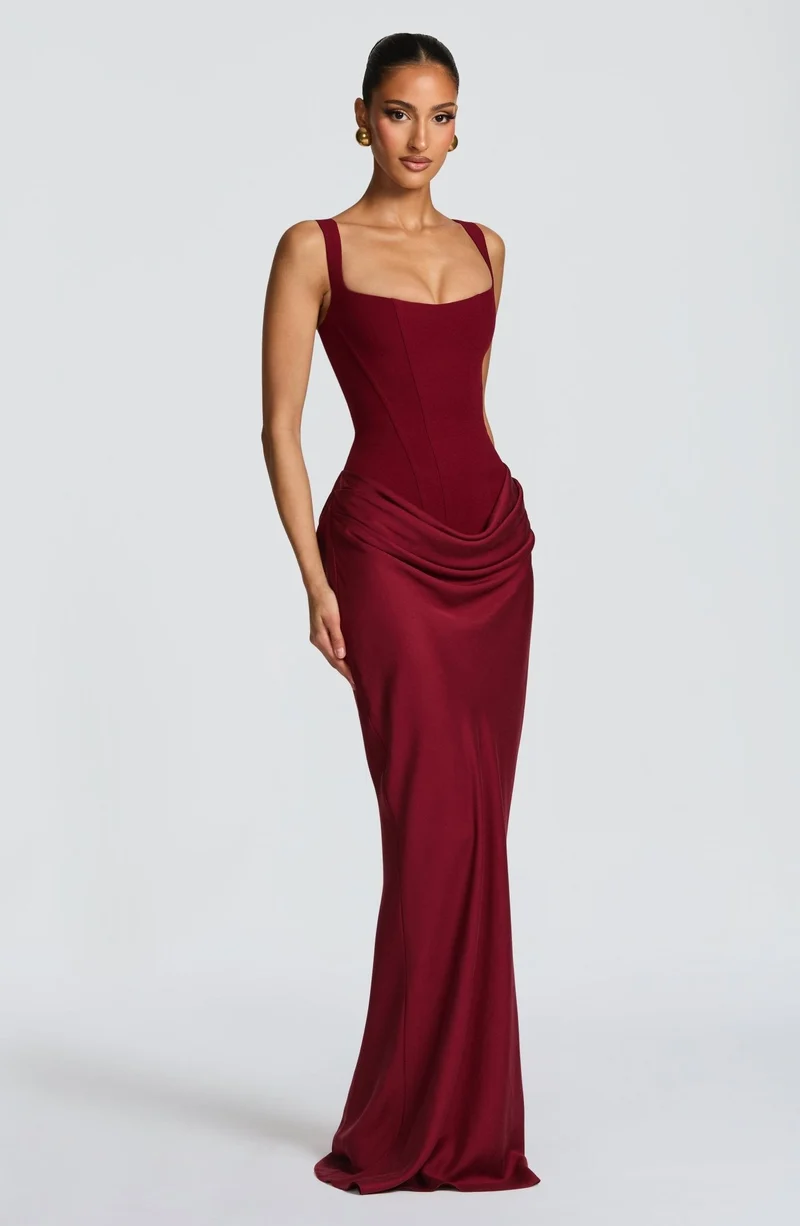 Robe Longue à Bretelles Larges et Détail Corset pour Femme | Idéale pour les Sorties