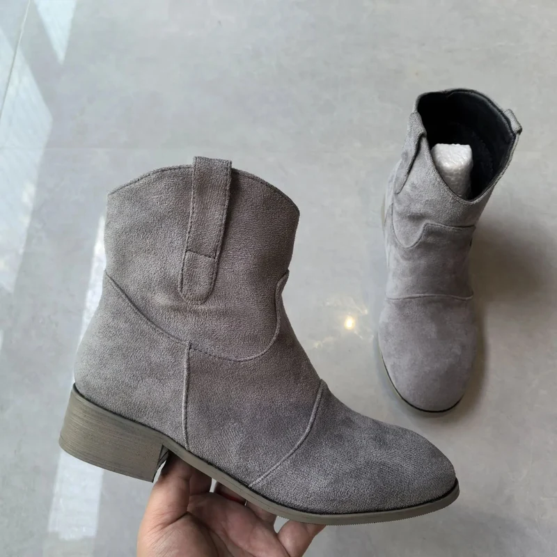 Bottines femme effet daim style western