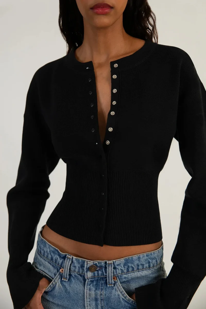 Cardigan boutonné ajusté pour femme