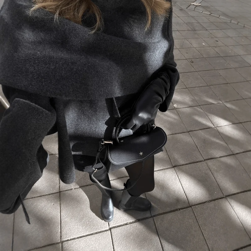 Poncho Asymétrique en Laine pour Femme
