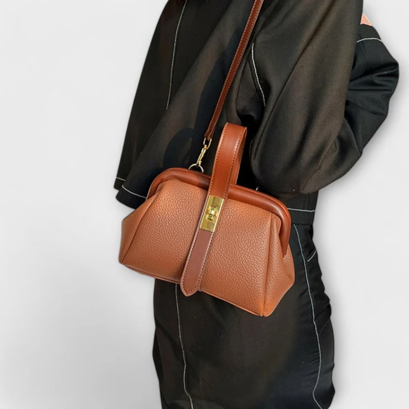 Sac à Main Mini en Cuir – Fermoir Rotatif, Pour la Ville et les Sorties