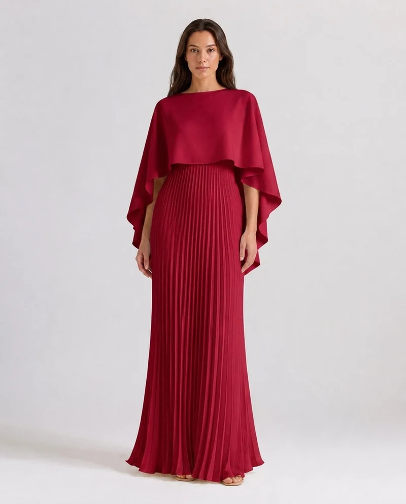 Robe Maxi Plissée à Col Haut en Tissu Léger – Coupe fluide, détail plissé, pour occasions