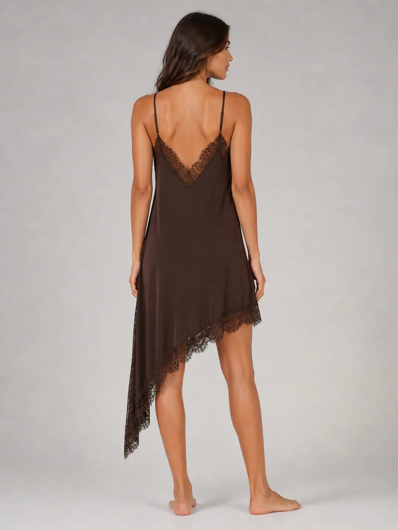 Robe Mini en Dentelle Dos Nu - Style Élégant et Séduisant