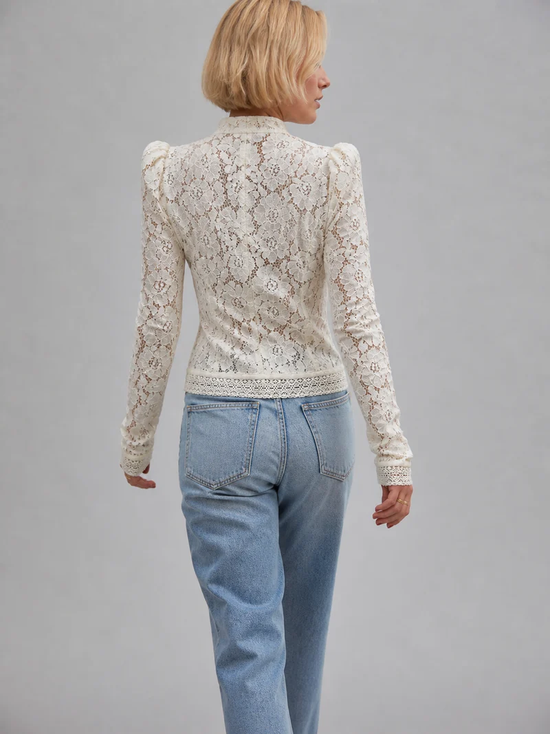 Blouse en Dentelle Découpée - Élégante Manches Stylées