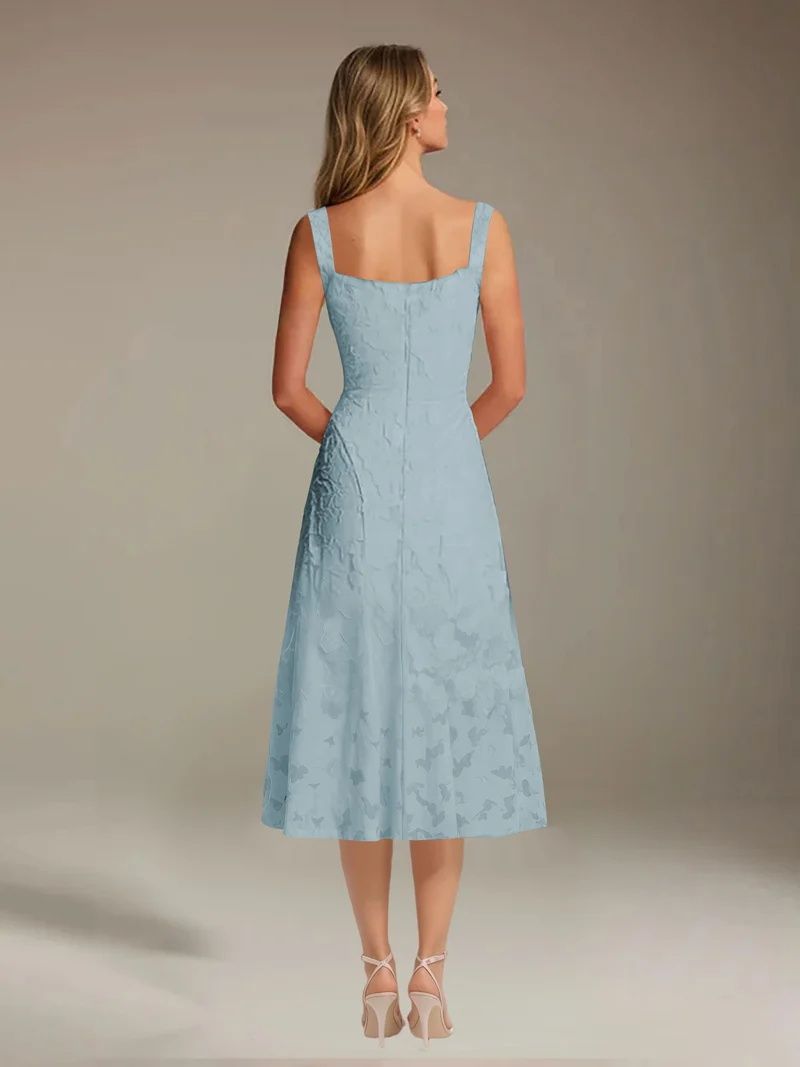 Robe Longue en Dentelle Col Carré - Élégante Silhouette Raffinée