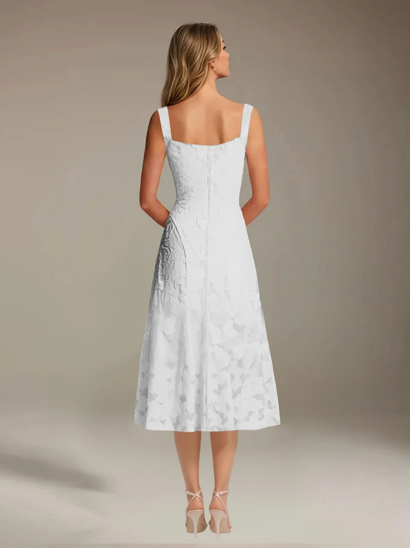 Robe Longue en Dentelle Col Carré - Élégante Silhouette Raffinée