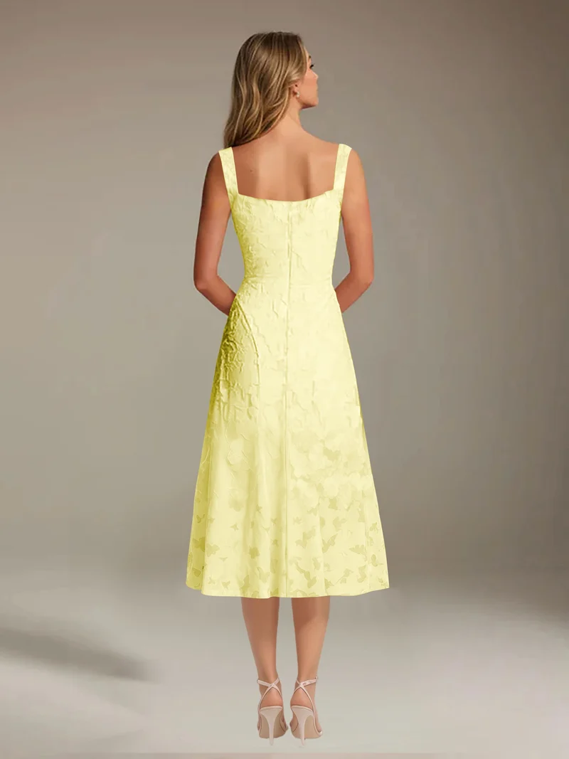 Robe Longue en Dentelle Col Carré - Élégante Silhouette Raffinée