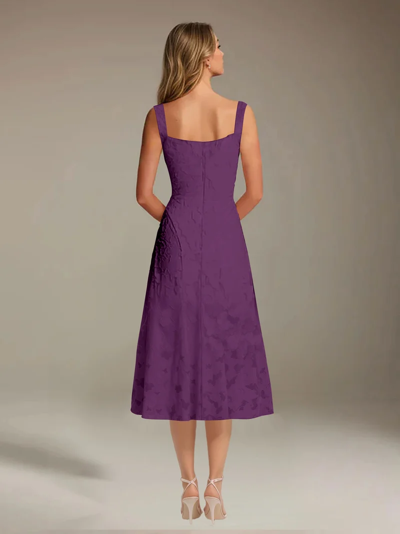 Robe Longue en Dentelle Col Carré - Élégante Silhouette Raffinée