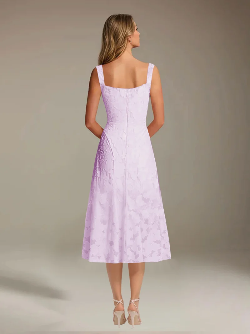 Robe Longue en Dentelle Col Carré - Élégante Silhouette Raffinée