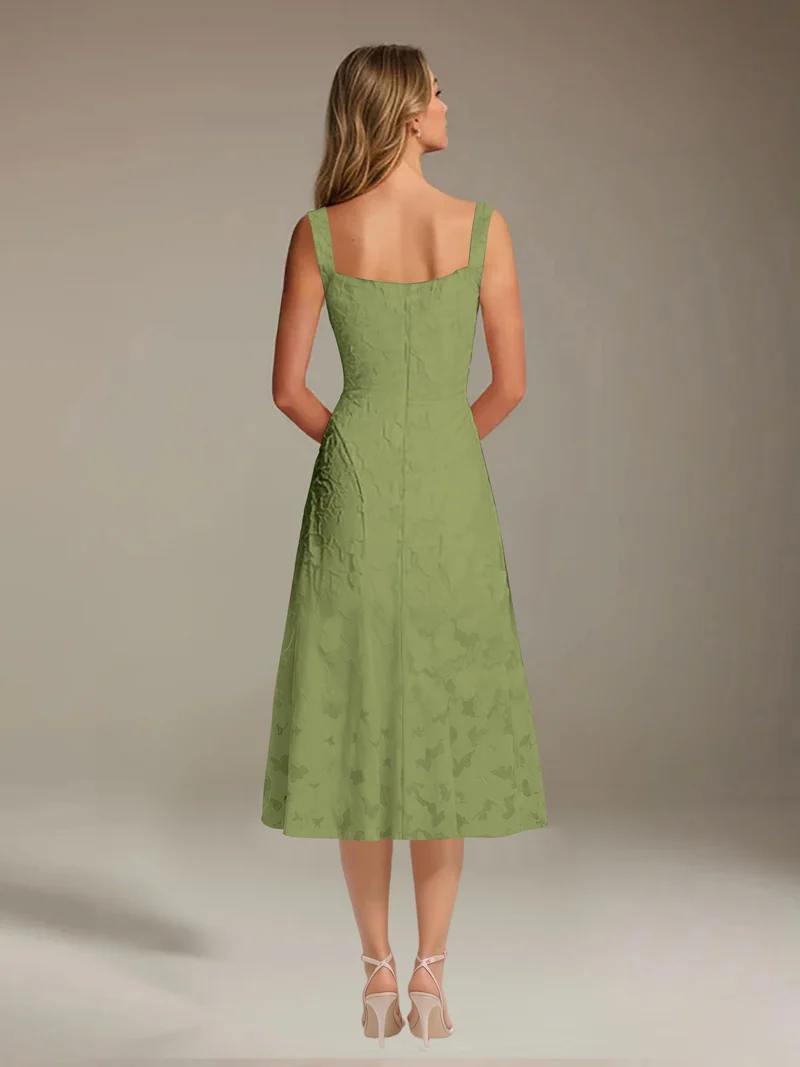 Robe Longue en Dentelle Col Carré - Élégante Silhouette Raffinée