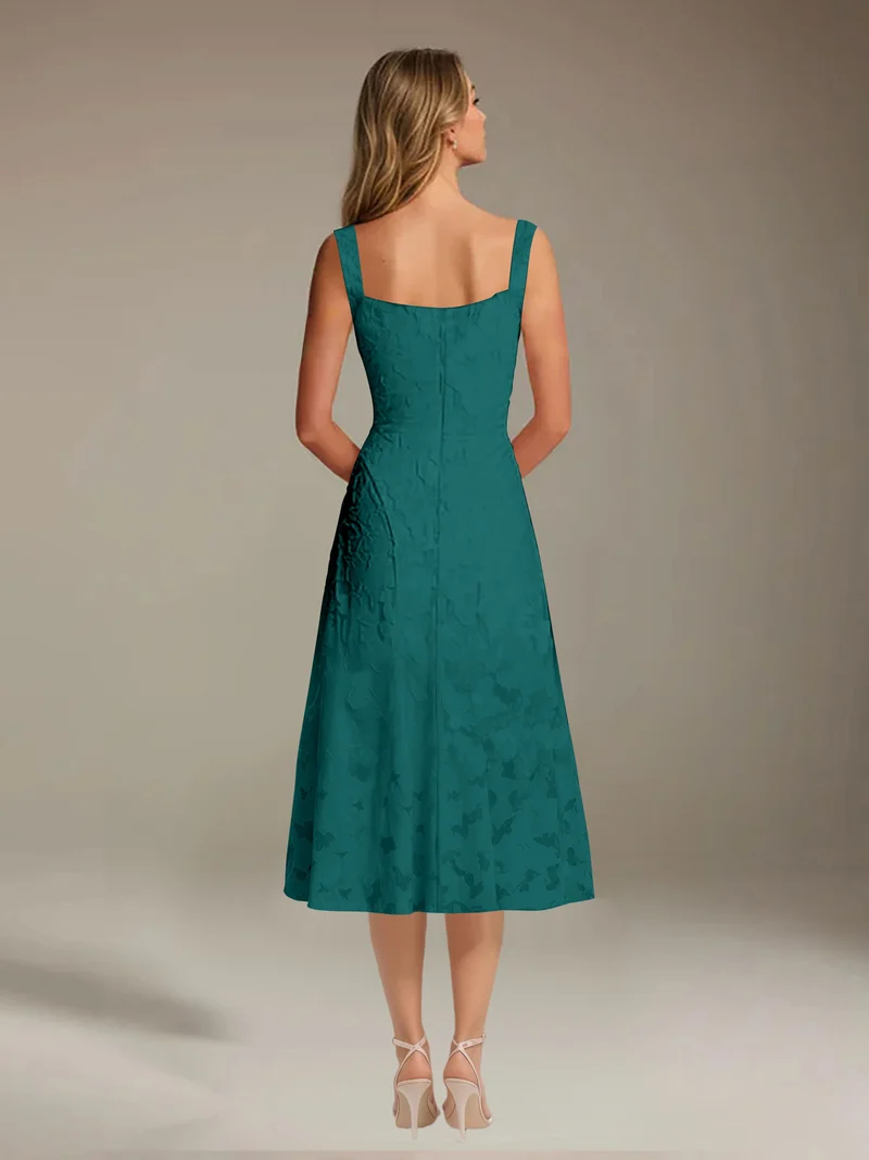 Robe Longue en Dentelle Col Carré - Élégante Silhouette Raffinée