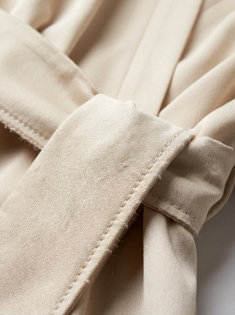 Robe Drapée Col V Asymétrique - Élégante Coupe Sophistiquée