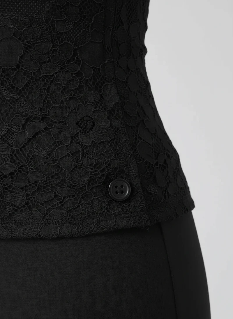 Haut Dentelle Manches Trompette - Élégance Féminine Raffinée