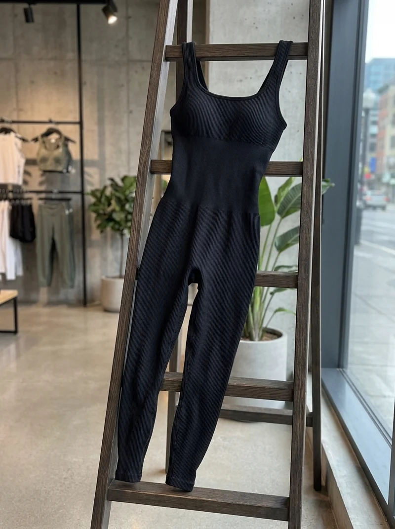 Combinaison Côtelée à Col Carré - Tenue Élégante Coupe Ajustée