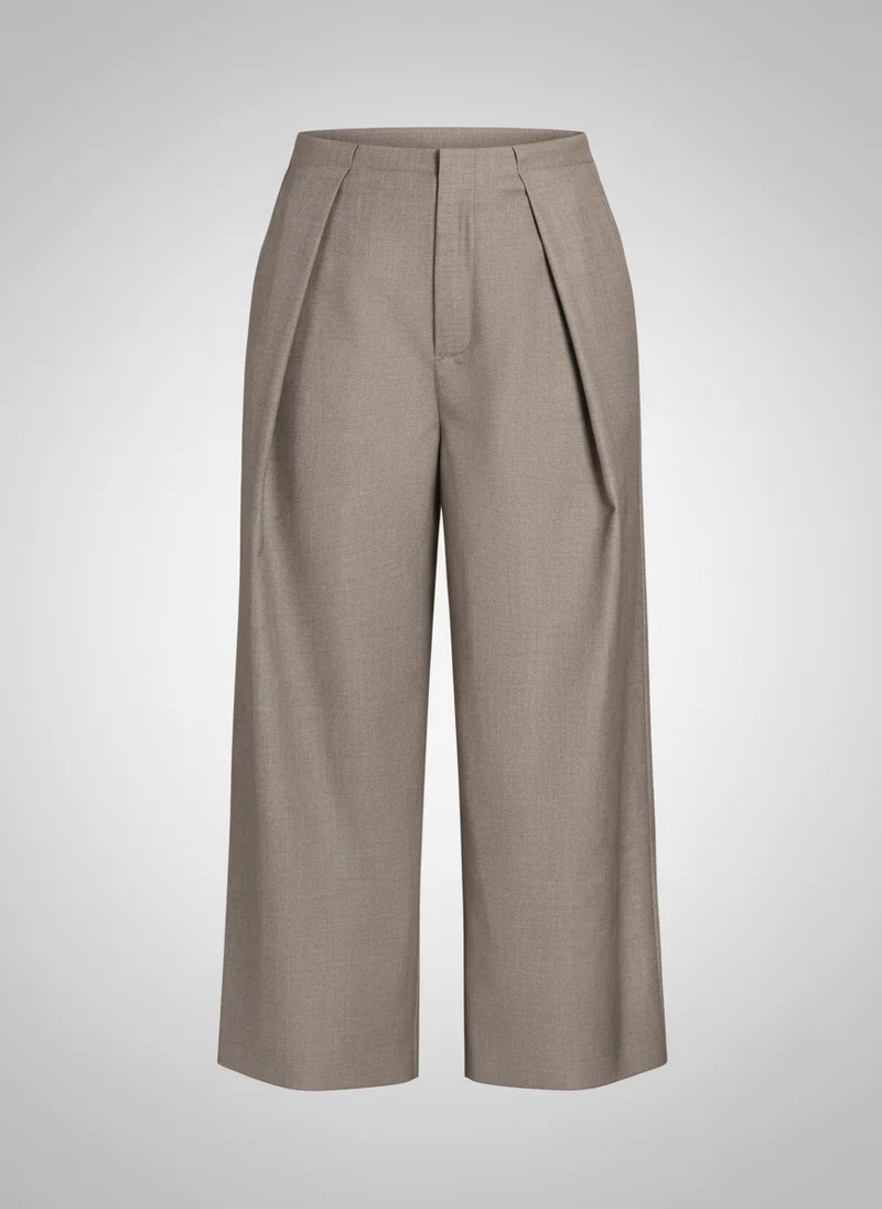 Pantalon droit structuré avec poches coupe nette