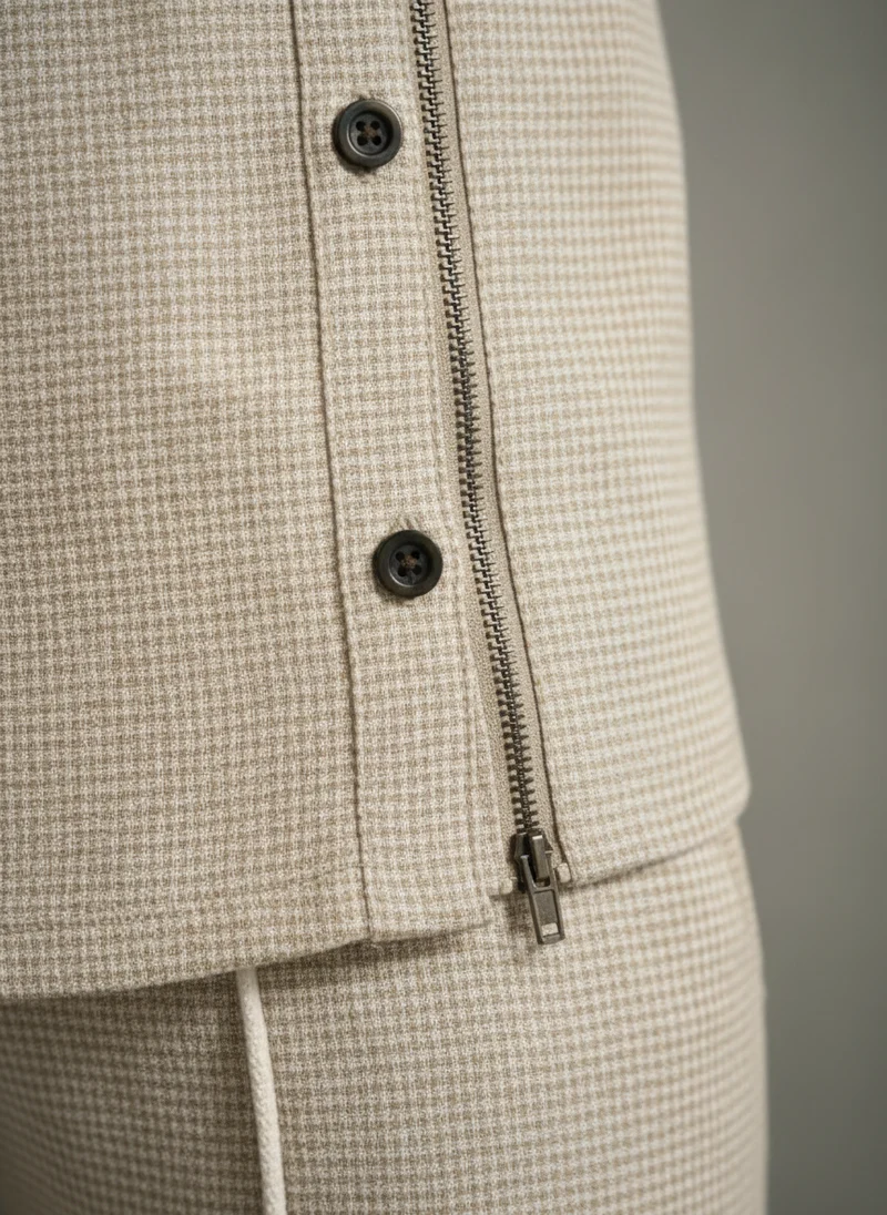 Chemise courte col montant bouton