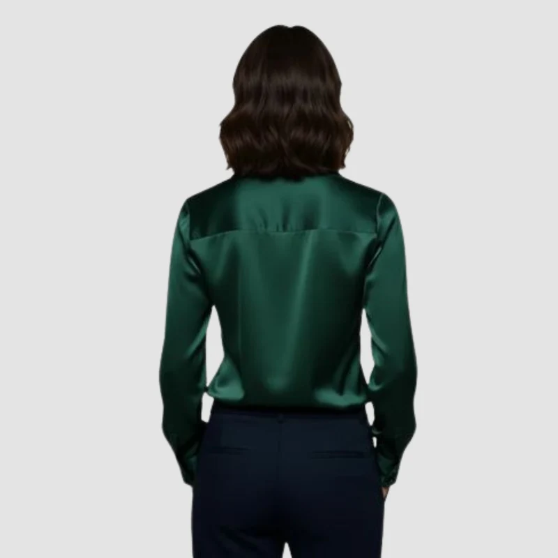 Blouse Satinée Élégance Intemporelle
