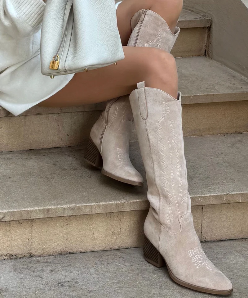 Bottes de cowboy beiges hautes au style western