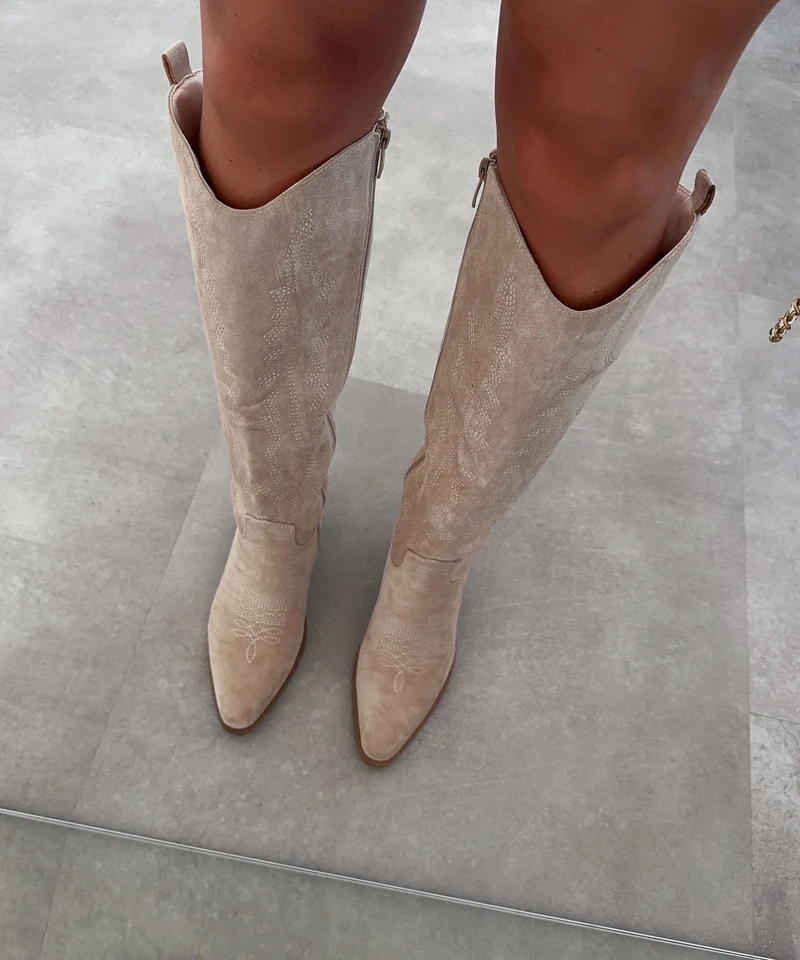 Bottes de cowboy beiges hautes au style western