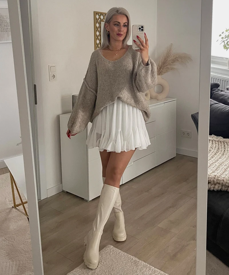 Jupe blanche Nicole au style épuré