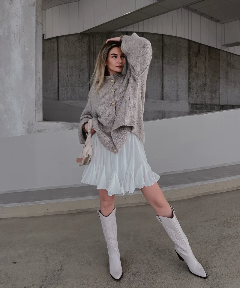 Jupe blanche Nicole au style épuré