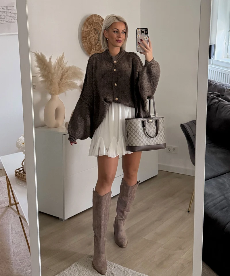 Jupe blanche Nicole au style épuré