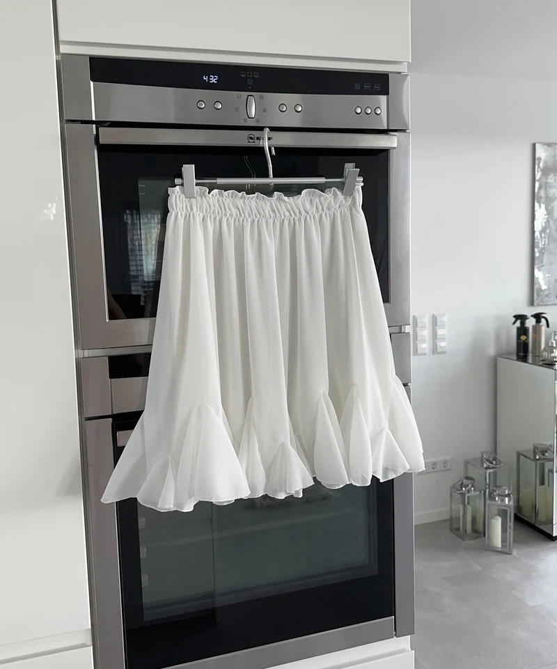 Jupe blanche Nicole au style épuré