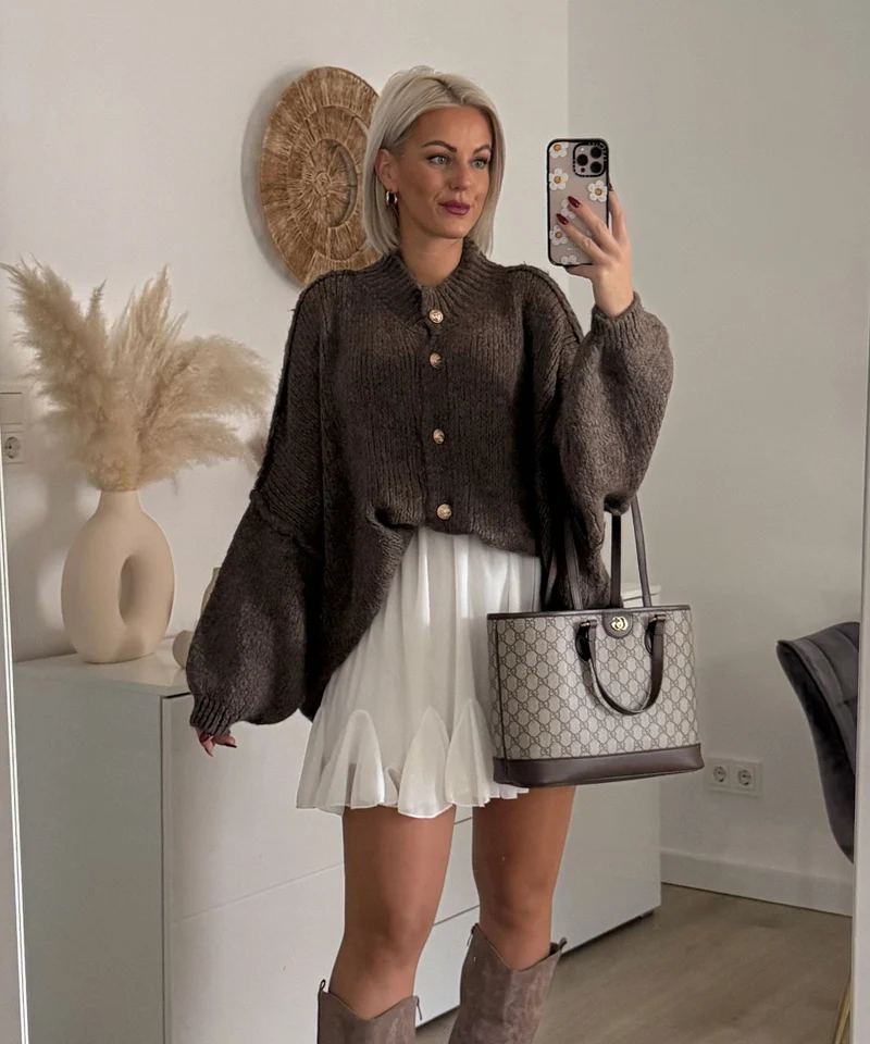 Jupe blanche Nicole au style épuré
