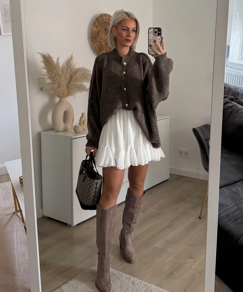 Jupe blanche Nicole au style épuré