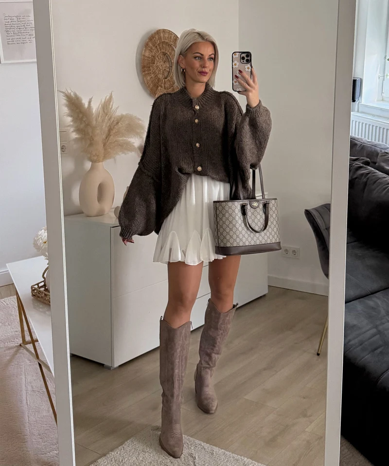 Jupe blanche Nicole au style épuré