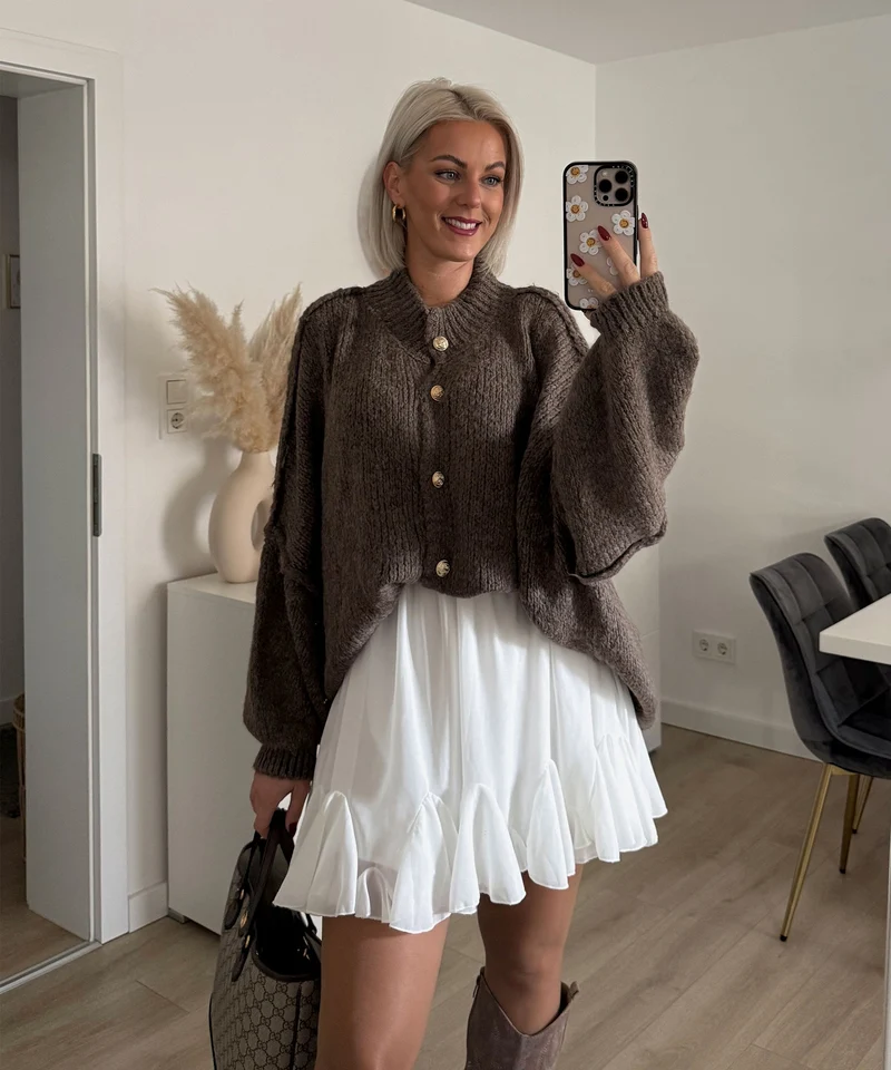 Jupe blanche Nicole au style épuré