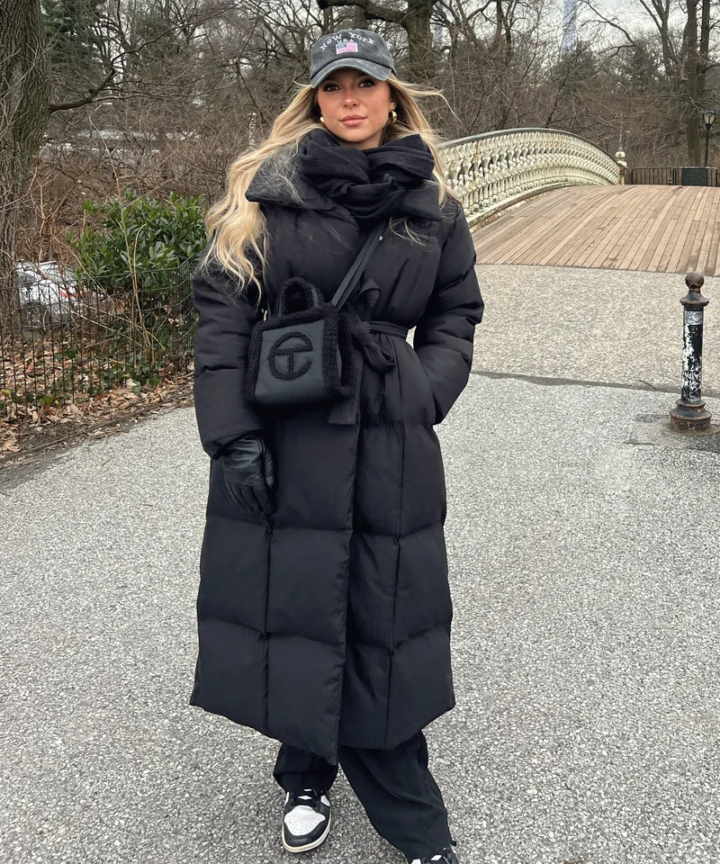 Parka oversize noire Kyleih pour l’hiver