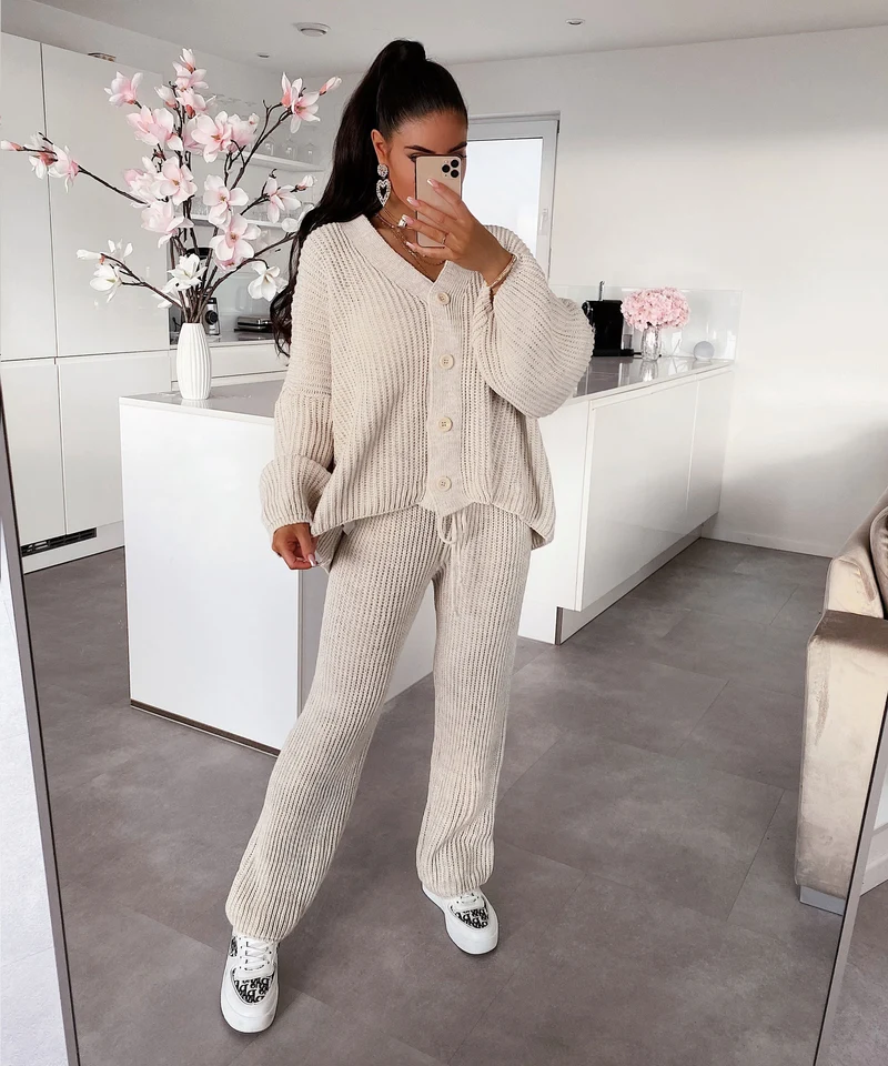 Collection beige minimaliste et raffinée