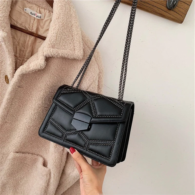 Sac Épaule Matelassé Noir au Style Sophistiqué