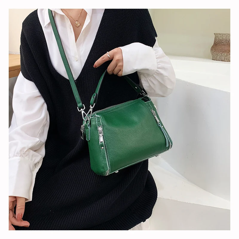 Sac à Main en Cuir Vert au Design Chic et Intemporel