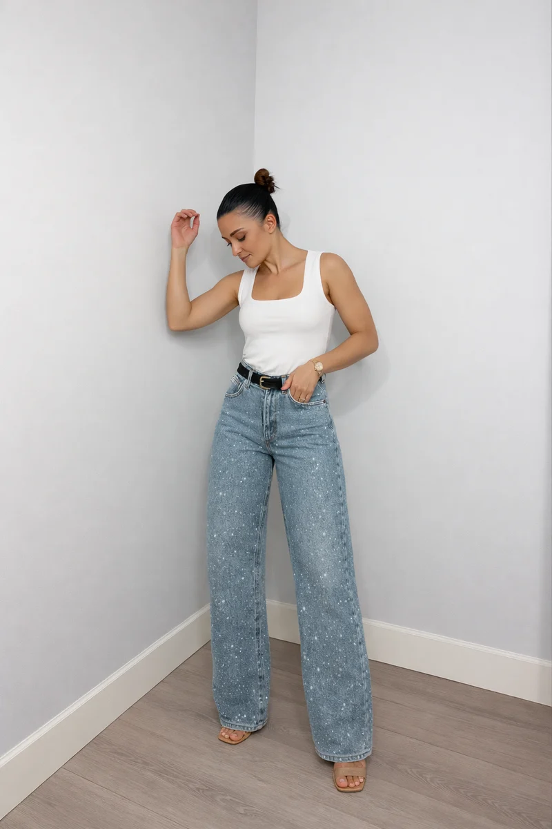 Jean Femme Droit Taille Haute avec Détails en Sequins