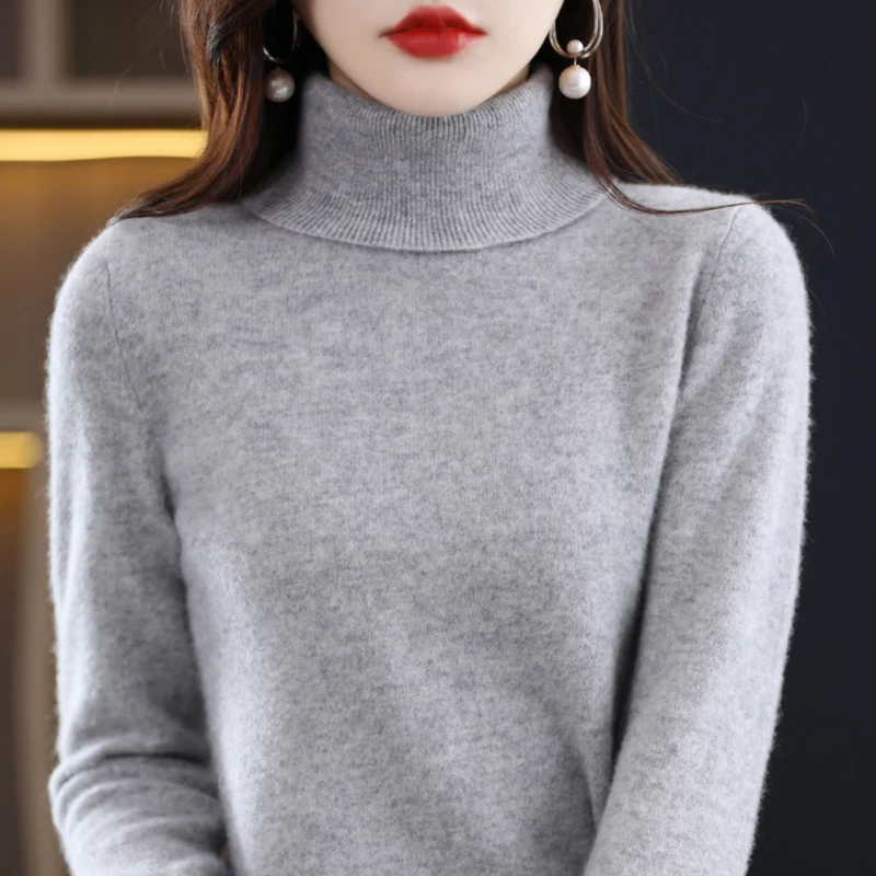Pull Femme Noir à Col Roulé – Indispensable Minimaliste