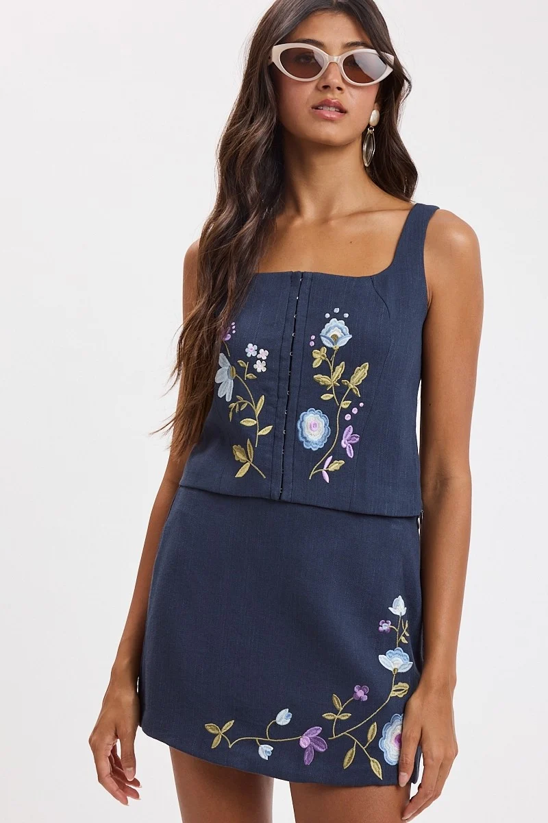 IN THE FUN Embroidered Mini Skort