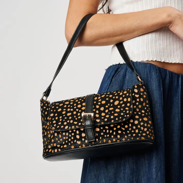 Urisa Shoulder Bag