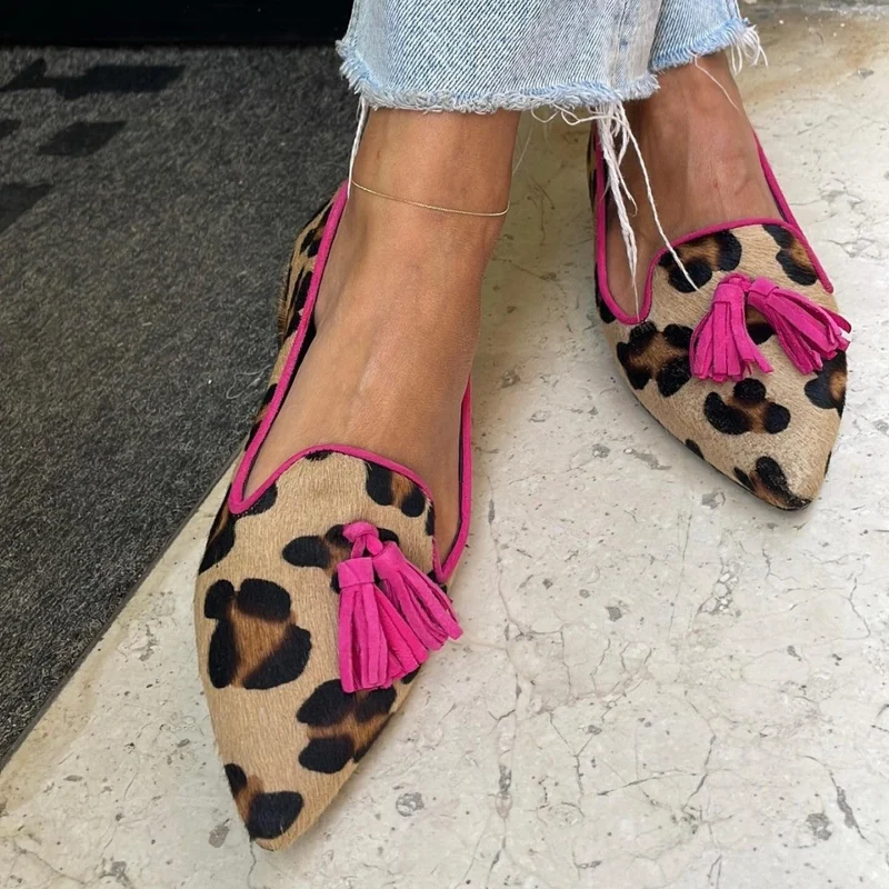 Ballerines Imprimé Animal avec Pompons Chic – Ballerines Femme Élégantes