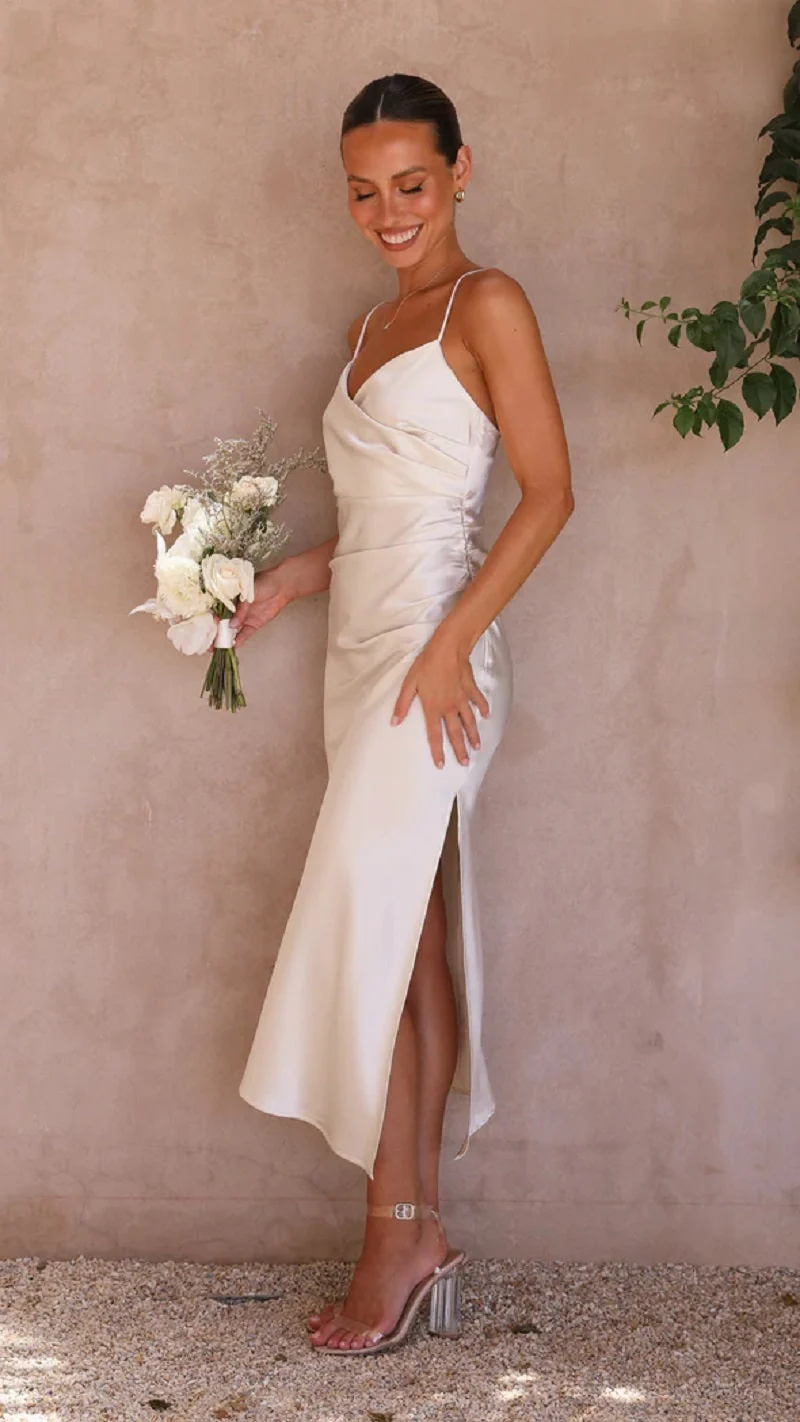 Robe midi satinée élégante sans manches pour femme – Style soirée invitée mariage avec fente