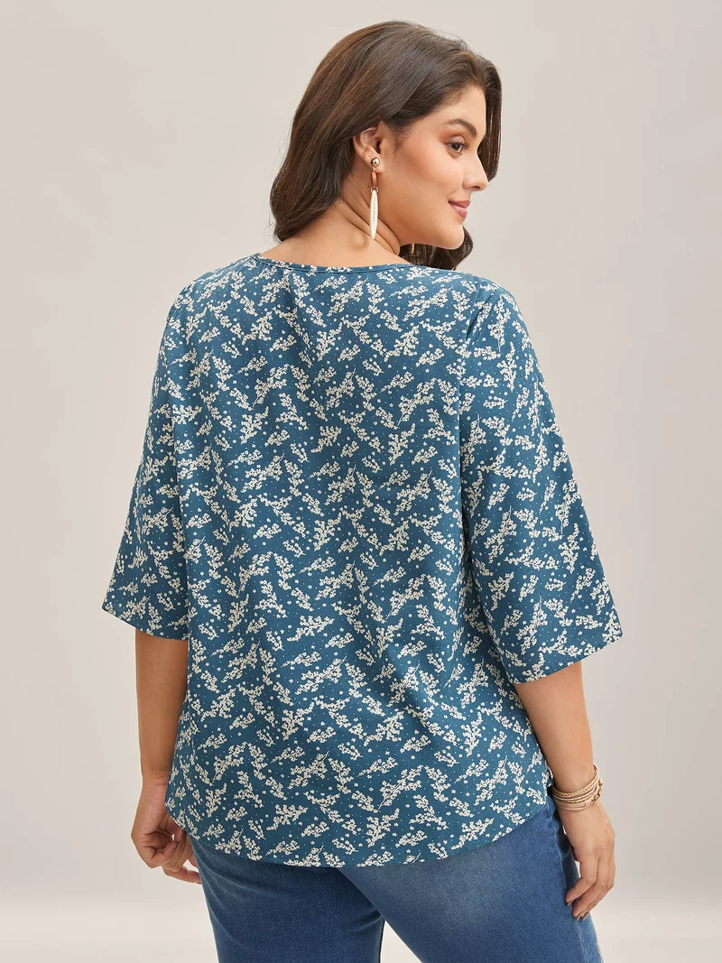 Floral Print Curvy Hem V-Neck Shirt