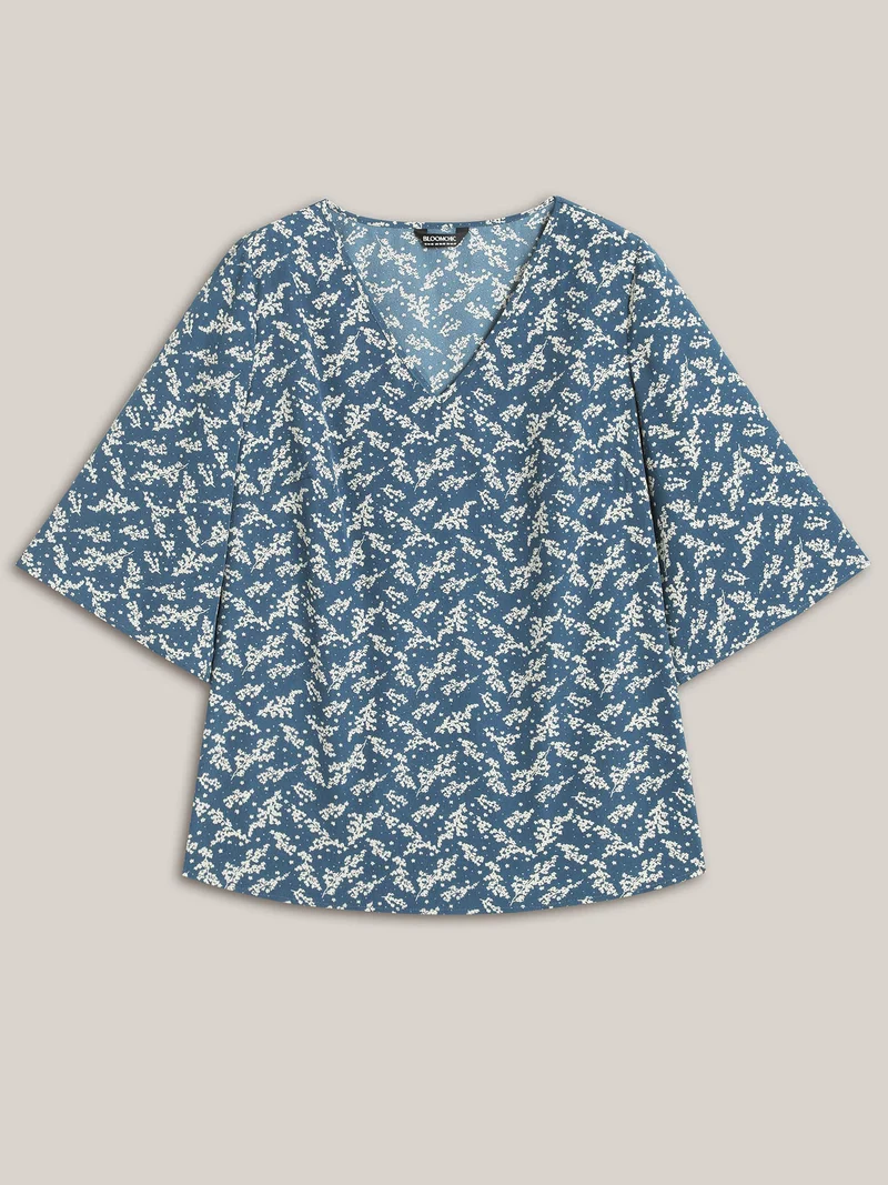 Floral Print Curvy Hem V-Neck Shirt