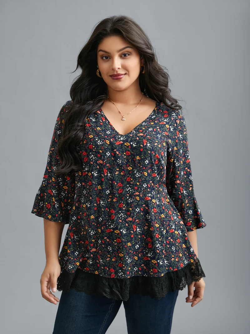 V-Neck Floral Print Lace Hem Blouse
